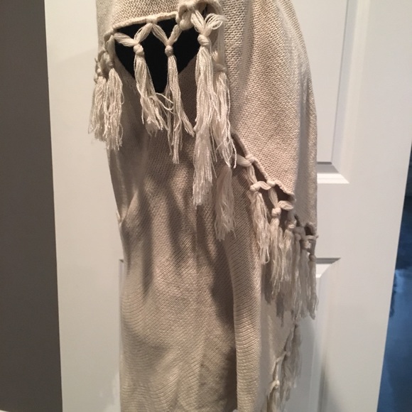 Sweater - Picture 3 of 3